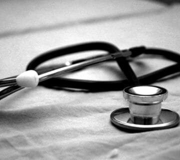 علاج الإدمان في المنزل: المميزات والعيوب والمخاطر الطبية القاتلة مقارنة بالمصحة   مركز أجيال المستقبل 3 للطب النفسي وعلاج الإدمان